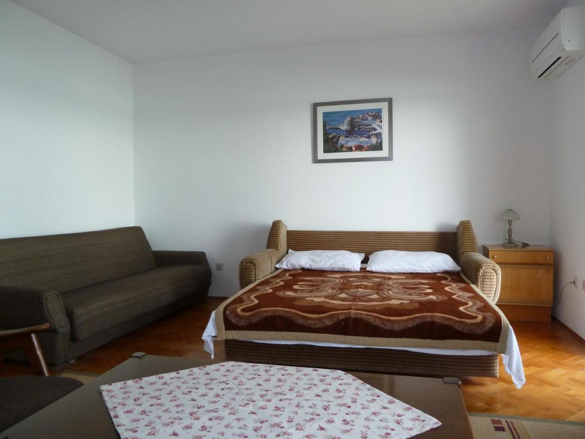 Apartment Nada 1 ヤドラニヴォ エクステリア 写真